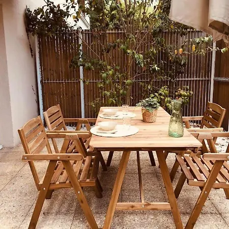 Studio Cosy Avec Terrasse, Quartier Des Chatrons Apartment *
